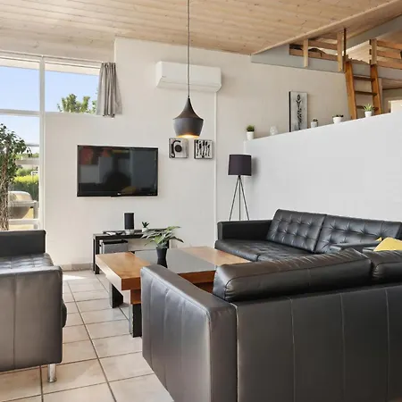 3 Bedroom In *