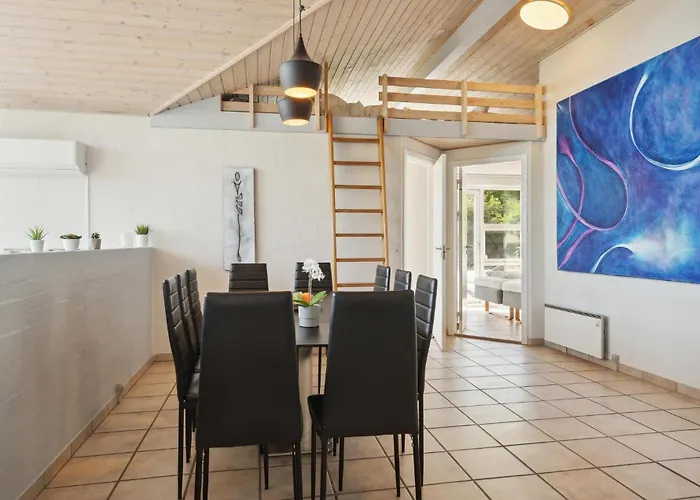 3 Bedroom In * Sjolund